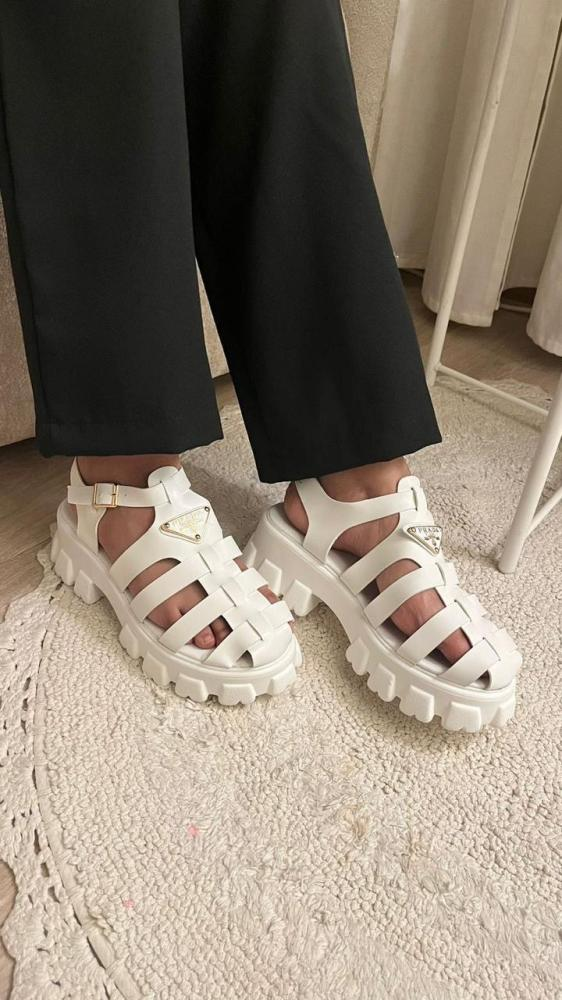 صندل برادا مونوكروم - الصورة 9