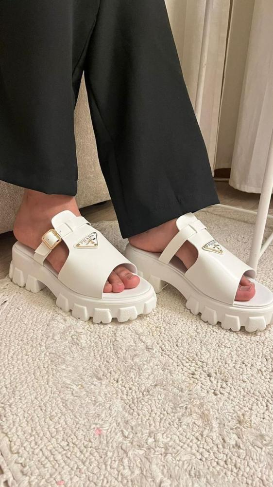 صندل برادا مونوكروم - الصورة 10